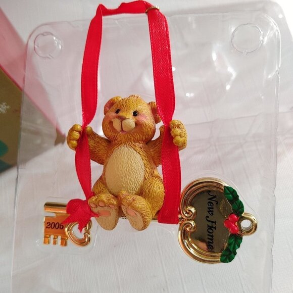CUTE Carlton Cards Heirloom Collection New Home Ornament Golden Key Tedd… - Picture 4 of 5